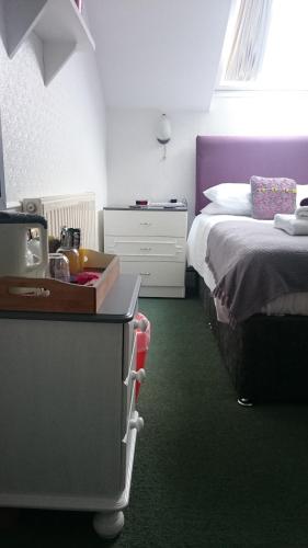 Lyndhurst Guest House - image 11