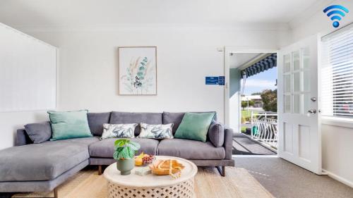 Ocean Blue Apartment Three - Kinghorne
