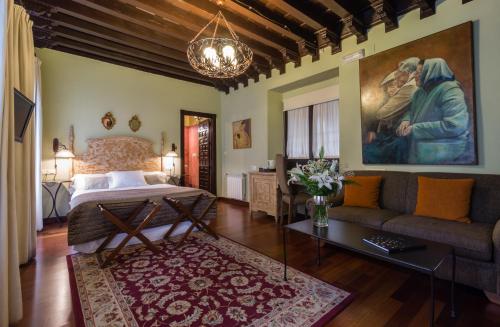 Palacio de Mariana Pineda - image 2