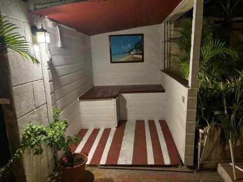 Deep Waterfront west coast 3 bed beach house