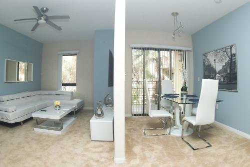 Amazing Apartments near the grove near Museu d'Art Comtat de Los Angeles