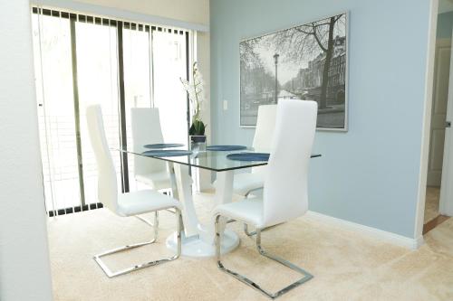 Amazing Apartments near the grove near Museu d'Art Comtat de Los Angeles