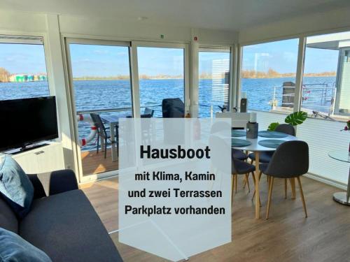  Hausboot Claudia Maasbommel, Ferienwohnung in Maasbommel