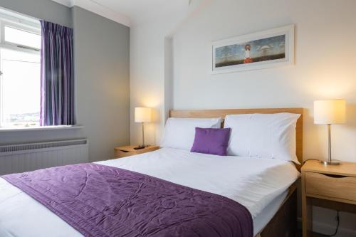 1 double bed