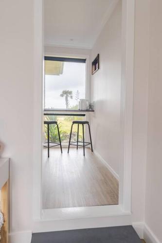 On The Beach in เบย์ วิว