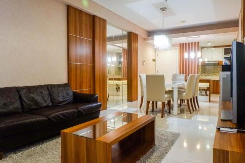 Strategic & Spacious 3BR Apartment at Trillium Residence By Travelio - image 3