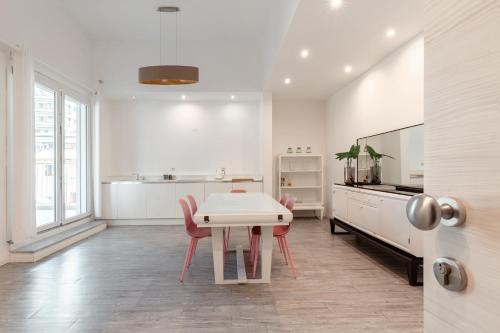 מטבח, Spacebility City - self check-in in קליארי