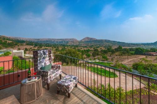 SaffronStays Ikigai Bonsai - 8BR Balinese-Indian villa estate with 2  infinity pools, jacuzzi & lotus, Dahegaon, India - Photos, Room Rates &  Promotions