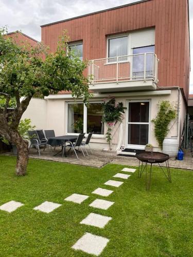 Haus mit schönem Garten - Location saisonnière - Dornbirn