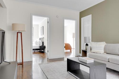 Brooklyn Heights 2br w elevator wd bike room NYC-819 in Brooklyn, USA