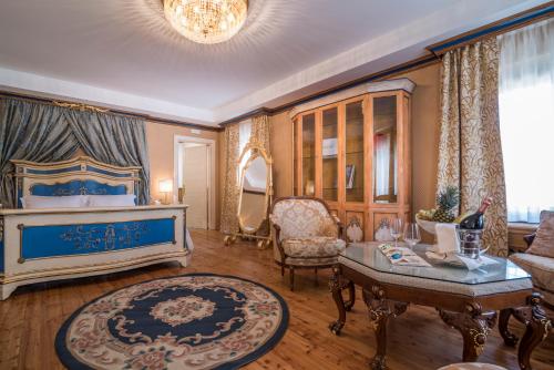 1 queen bed