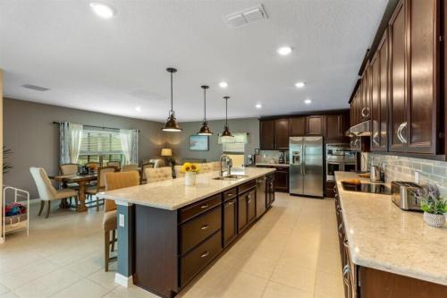 Stunning And Spacious 5 Bedroom Villa Near Disney in Davenport, USA