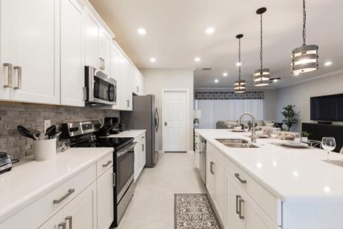 Stunning 4 Bed Private Villa Close To Disney in Davenport, USA