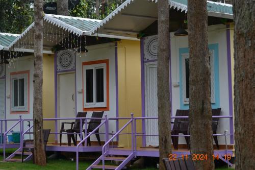 SS Tiny Home Stays SS Tiny Home Stays