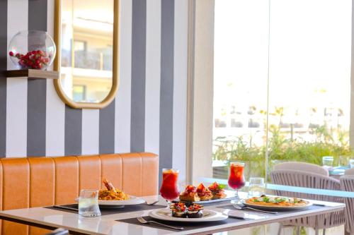 Zafiro Palace Palmanova - 레스토랑