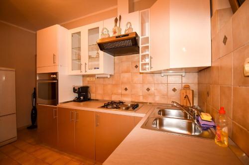 Three-Bedroom Apartment image 7