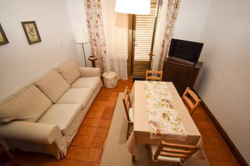 Apartments and Rooms Frane - image 2
