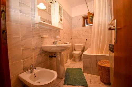 Two-Bedroom Apartment image 3