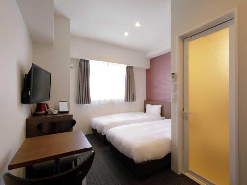 Twin Room B - Non Smoking image 8