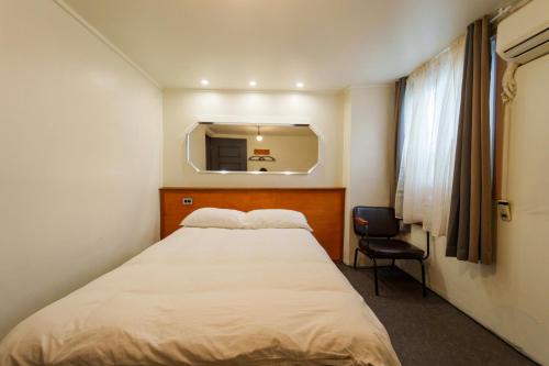 Gu & Anne House Sinchon