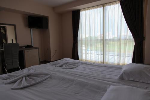 1 queen bed