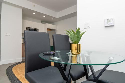 King Bed brand new Oasis minutes to Brickell in Miami, USA