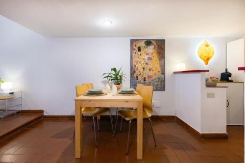 Rome As You Feel - Designer two-level apartment in the heart of Trastevere, Rome (photo 8)