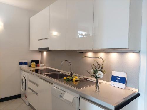 One-Bedroom Apartment image 10