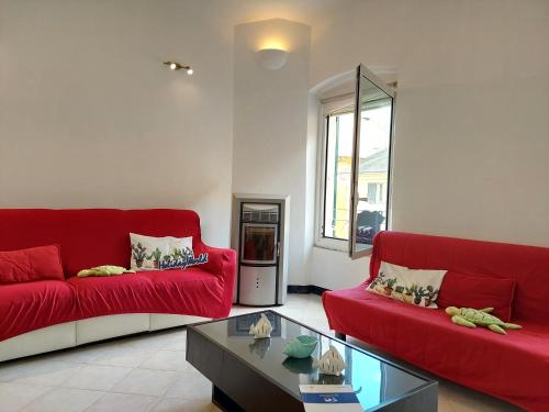One-Bedroom Apartment image 6
