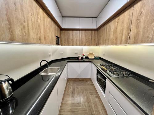 Boho 2BR Apartment with Garden View