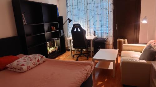 Entire cozy apartment just for you in Varissuo