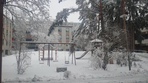 Kilátás, Entire cozy apartment just for you in Varissuo