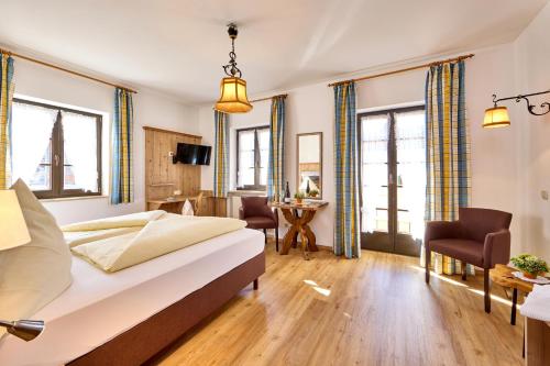 1 queen bed