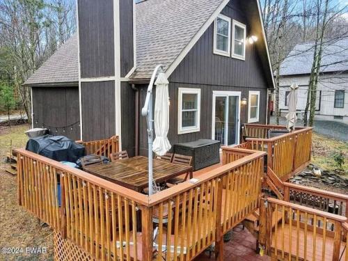 The Hideout Cabin in Lake Ariel, USA