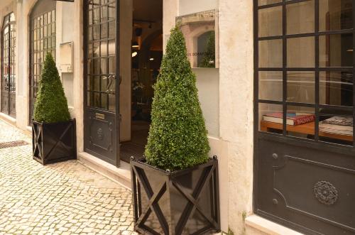 Browns Downtown Hotel - image 10