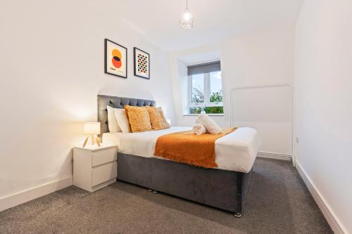 Stylish Two Bedroom Apartment - Secure Parking & Balcony 9MC, Бирмингем (фото 8)