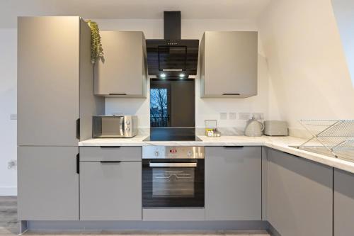 Stylish Two Bedroom Apartment - Secure Parking & Balcony 9MC, Бирмингем (фото 6)