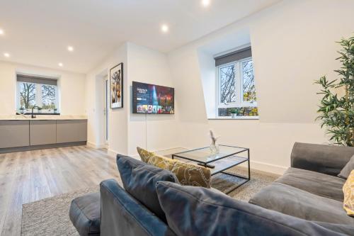 Stylish Two Bedroom Apartment - Secure Parking & Balcony 9MC, Бирмингем (фото 4)