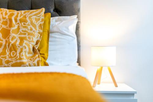 Stylish Two Bedroom Apartment - Secure Parking & Balcony 9MC, Бирмингем (фото 7)