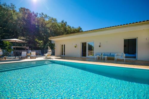 Villa Kambos Saint Stephanos - image 5