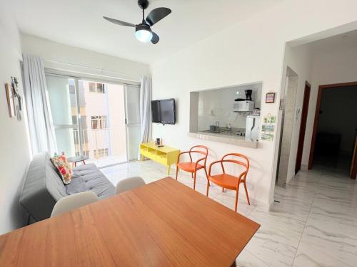 Apto Qt e sala a 100m das Castanheiras - Não fornecemos roupas de cama e banho -