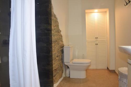 Classic One-Bedroom Apartment at Sauna 3 image 8