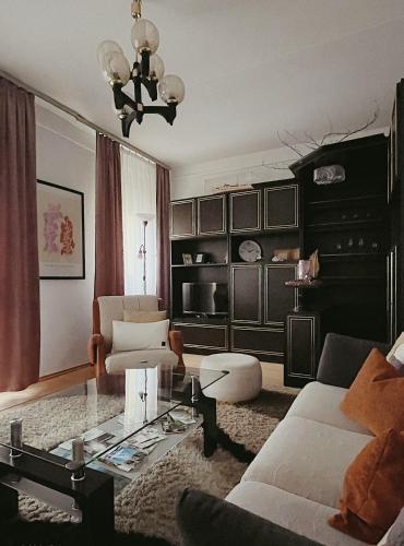AJ - tér apartman miskolc – khách sạn tại Tetemvar