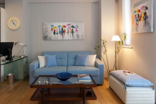 Acropolis Luxury Apartment with Balcony 5