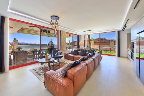 Villa Red Palm in เยนิกอย