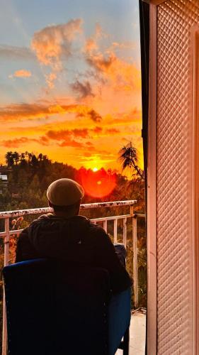 nathiagali green view resort by room in 納提亞格利