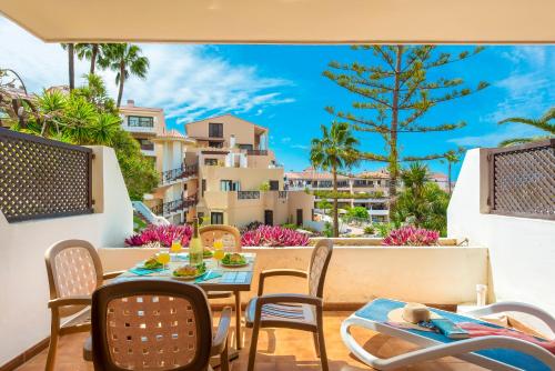 Azzurro vibe with ocean sight - Parque Albatros heated pool complex - Tropical Dream 3