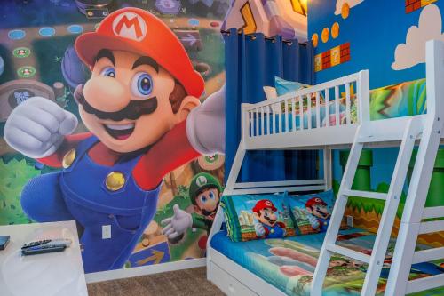 Luxury 3BR home with Mario Bros Room Near Disney in Orlando, USA