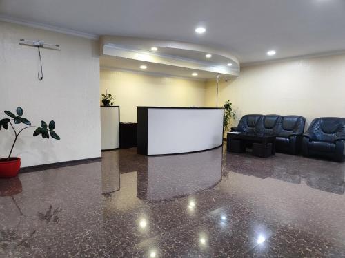 Vestabils, Yerak hotel in Sanaina