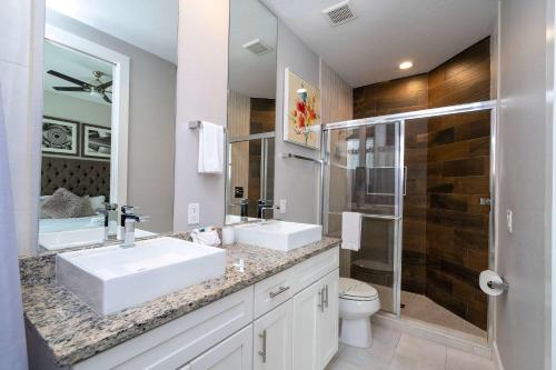 Modern Chic Home Mickey and Toy Story Rooms - image 5